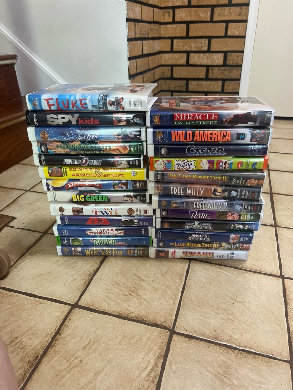 VHS Lot of  clamshell Movies Mixed Lot of 25